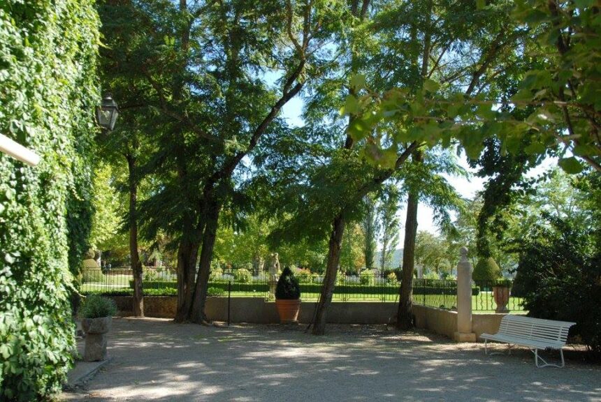 L’orangerie Et Les Terrasses Du Château De Sauvan - Château De Sauvan